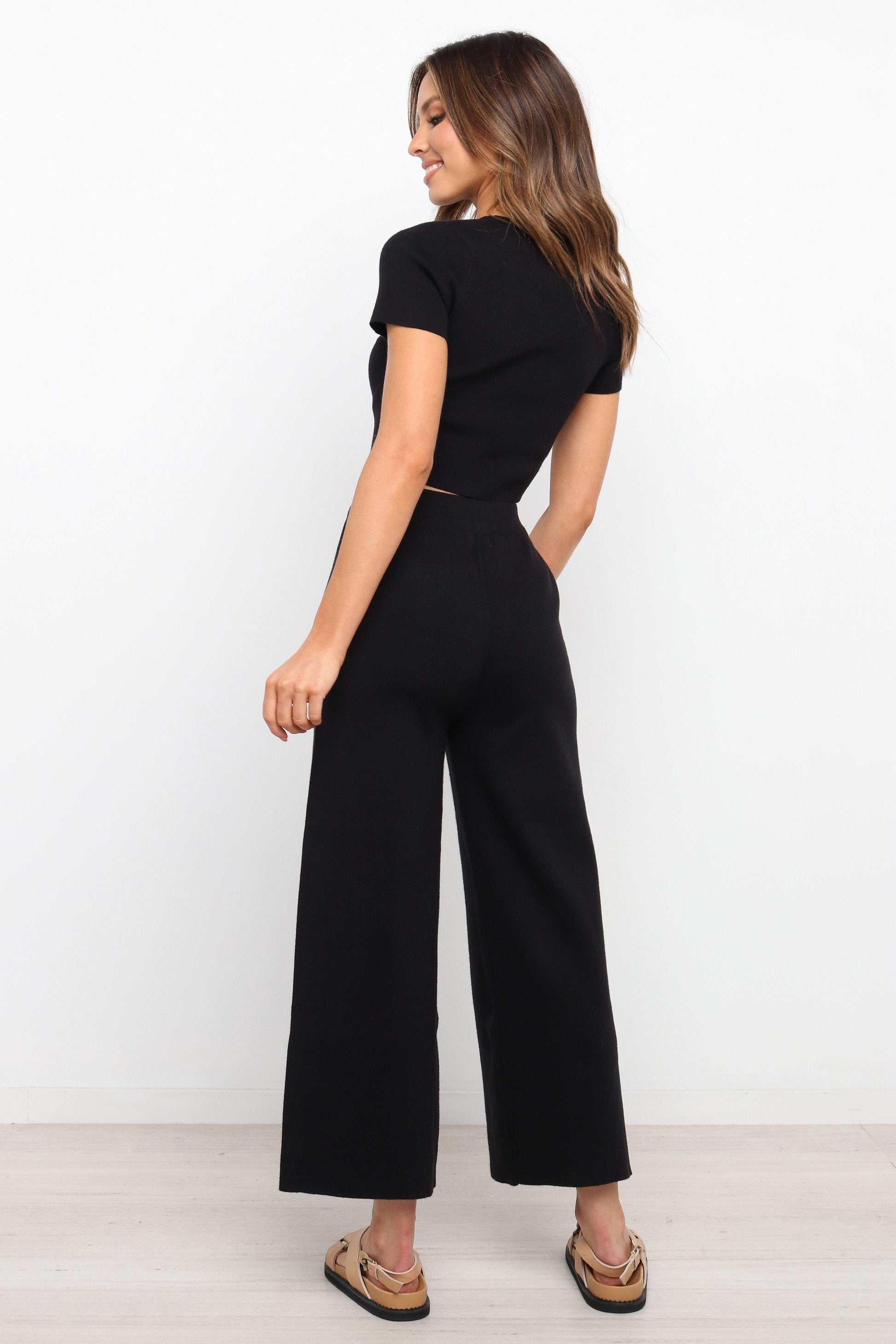 Short-Sleeve Crop Top & Wide-Leg Set